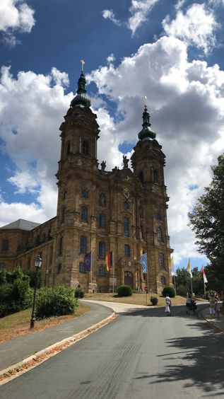 Die Wallfahrtsstätte Basilika Vierzehnheiligen bei Bad Staffelstein im Landkreis Lichtenfels