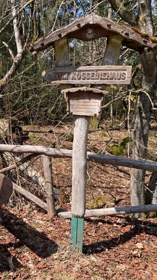 Wegweisser zum Koesseinehaus