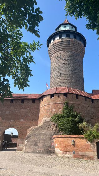 Der Sinwellturm der Kaiserburg in Nürnberg