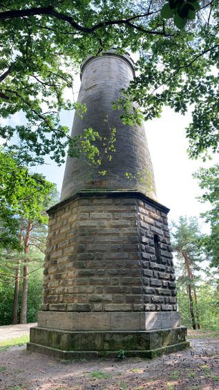 Siegesturm Bayreuth Rundturm aus Sandstein